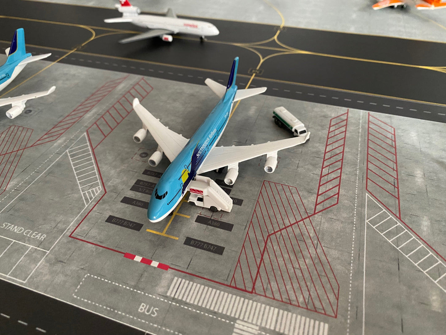 Flughafen/Airport Matte 1:400 / 1:500, 200x100cm für Flugzeugmodelle. TOP-Diorama!